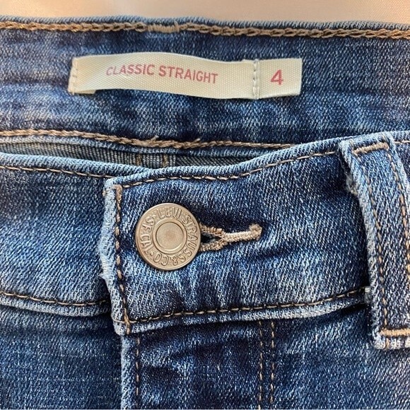 Levi's Straight Leg High Rise Jeans Medium Wash Sexy Fit Denim Size 4 - Picture 3 of 8
